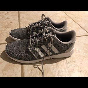 Women’s Adidas Cloudfoam Sneakers Size 8.5